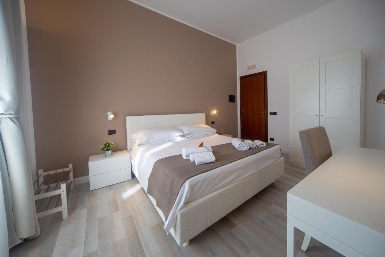 Holiday Rooms Portale Pirrera Modica Exterior foto