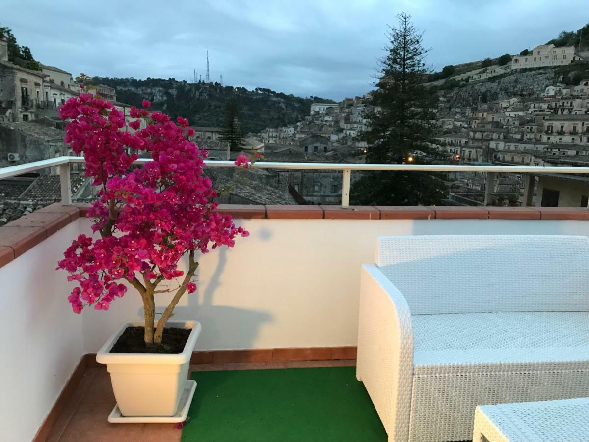 Holiday Rooms Portale Pirrera Modica Exterior foto