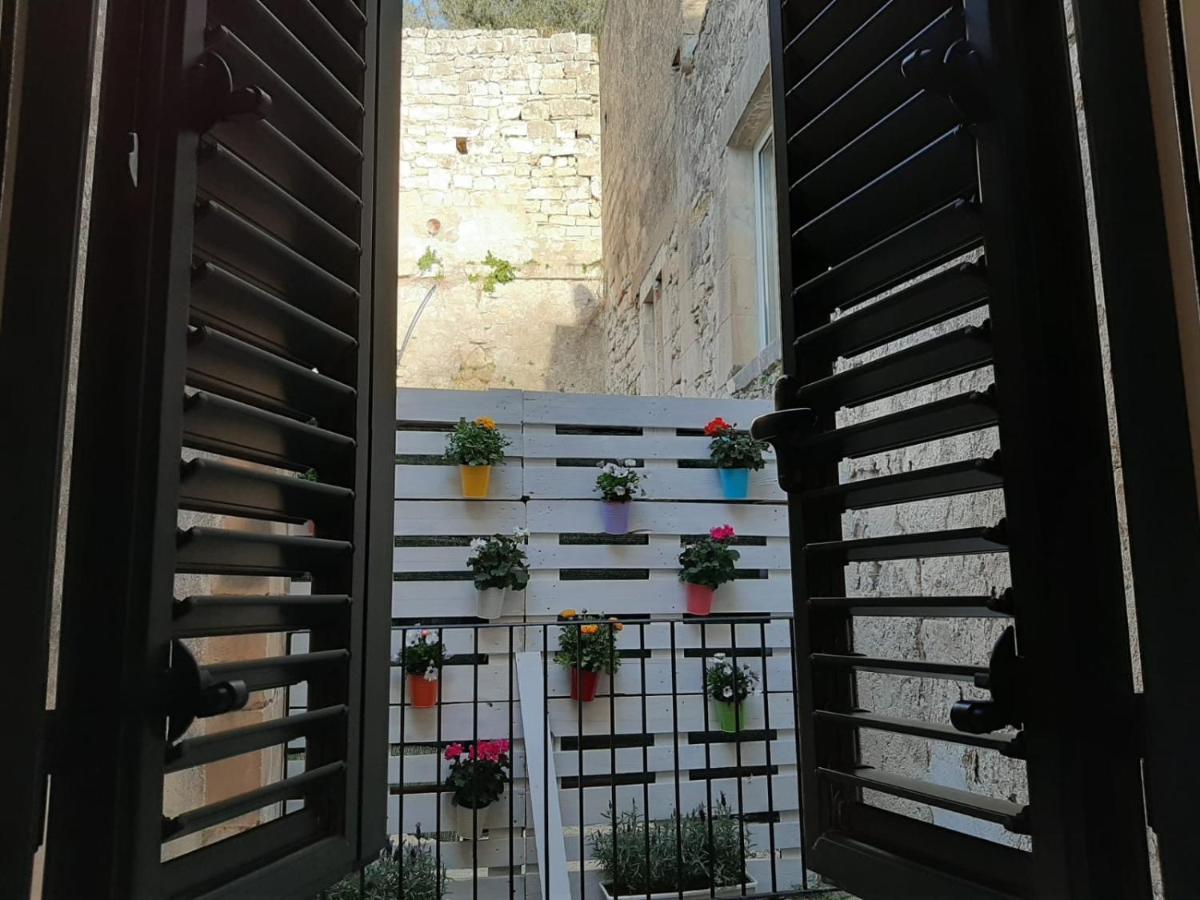 Holiday Rooms Portale Pirrera Modica Exterior foto